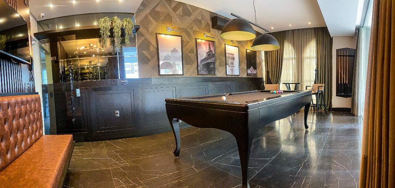 Apartamento à venda no Meia Praia: Sala de jogos 