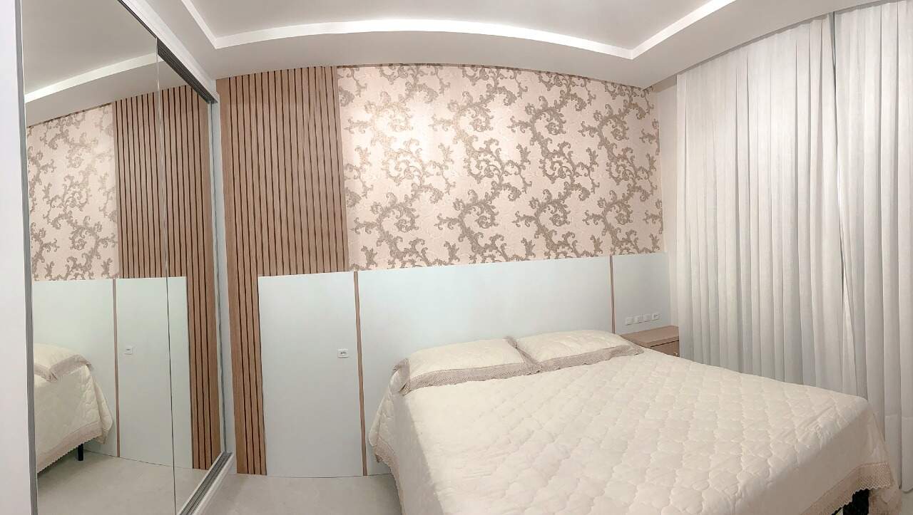 Apartamento à venda no Meia Praia: Suíte 01