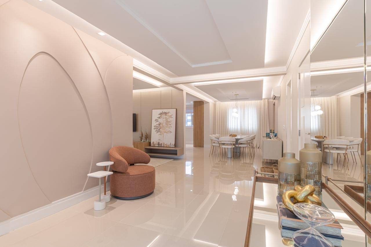 Cobertura à venda no Meia Praia: 