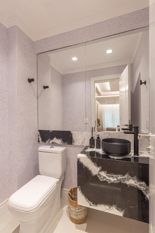 Cobertura à venda no Meia Praia: 