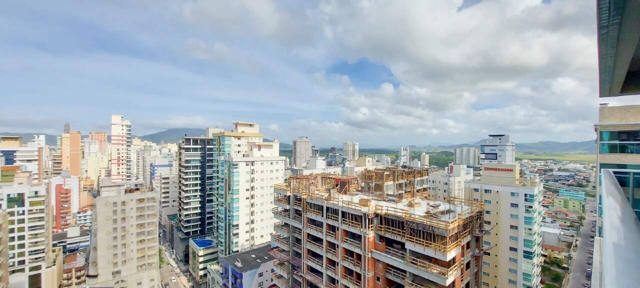 Apartamento à venda no Meia Praia: Vista