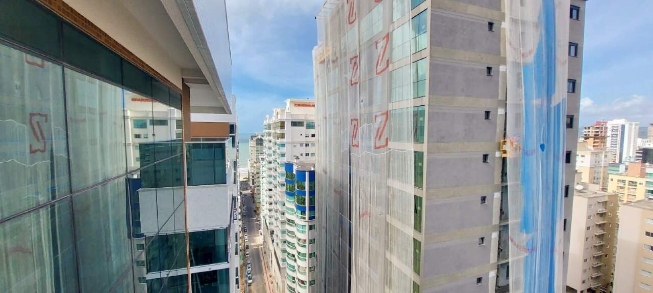 Apartamento à venda no Meia Praia: Vista