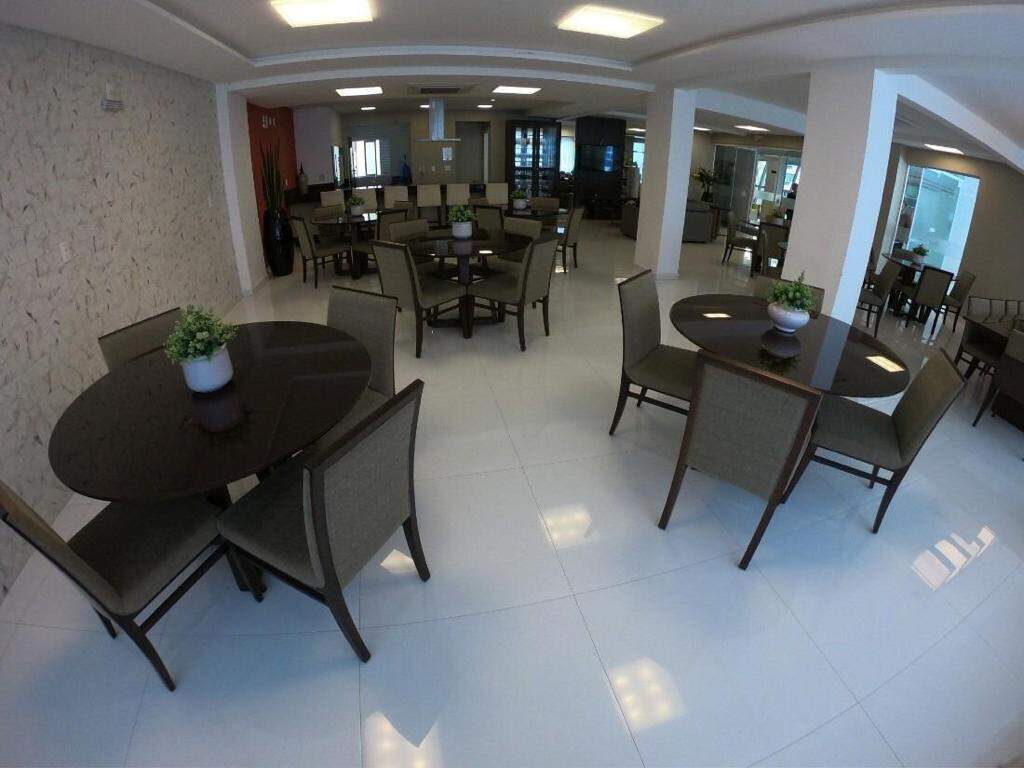 Apartamento à venda no Meia Praia: Salão de festas 