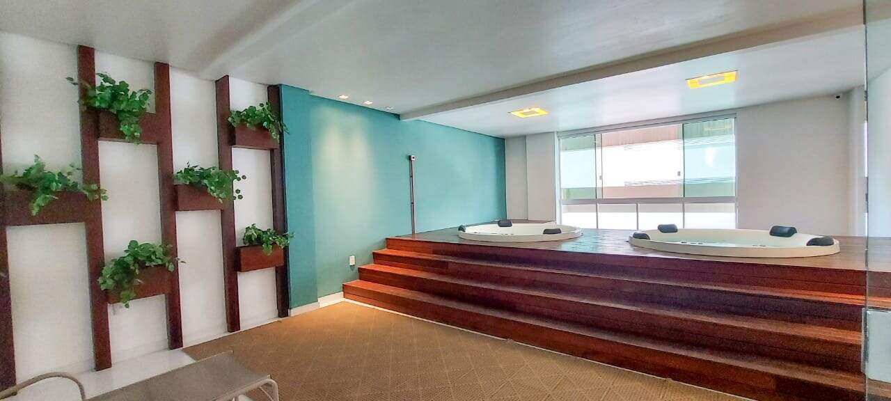 Apartamento à venda no Meia Praia: Spa