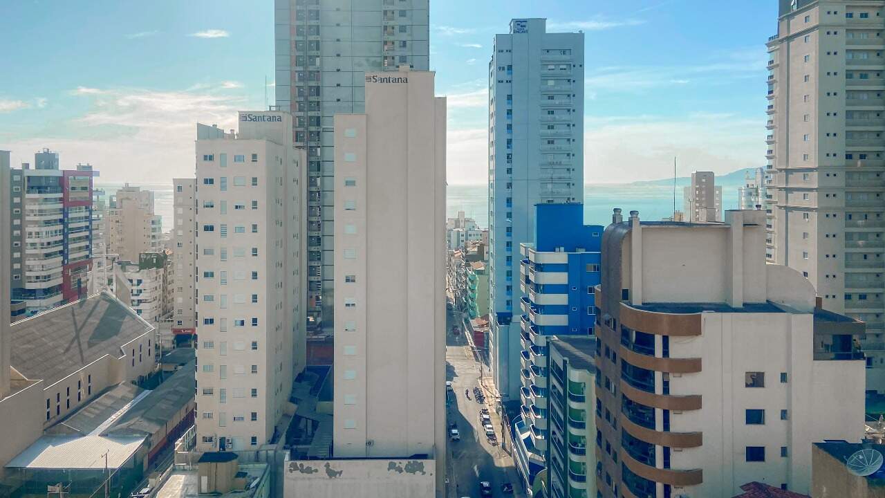 Apartamento à venda no Meia Praia: Vista do apartamento