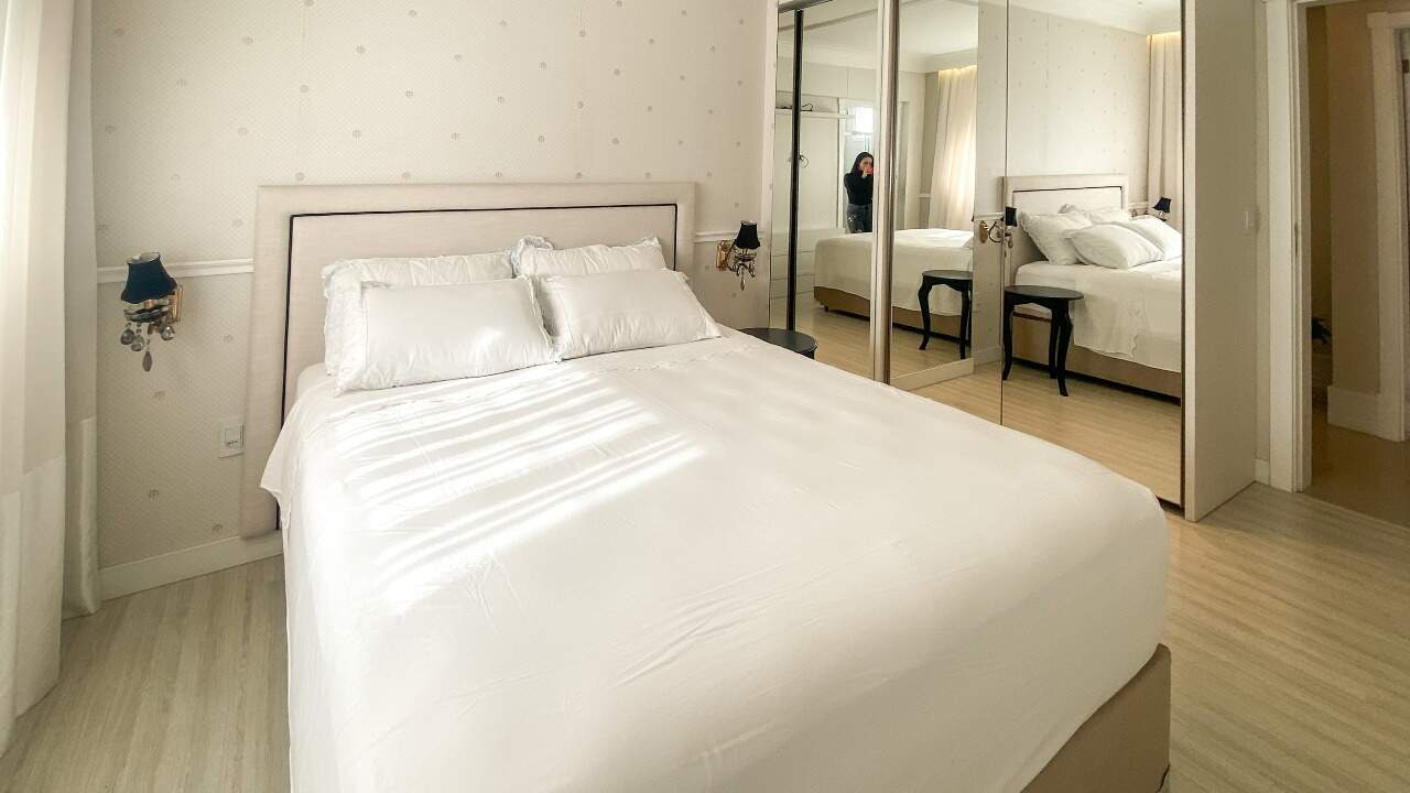 Apartamento à venda no Meia Praia: Suíte 03