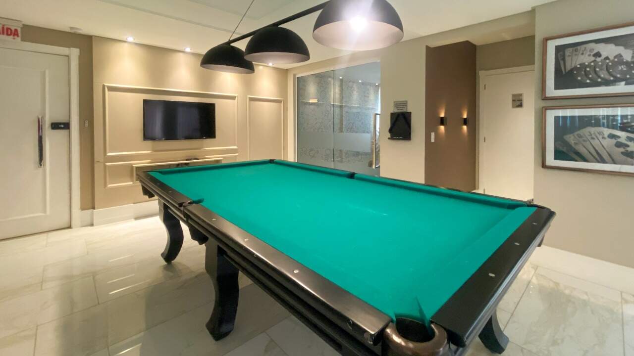 Apartamento à venda no Meia Praia: Sala de jogos