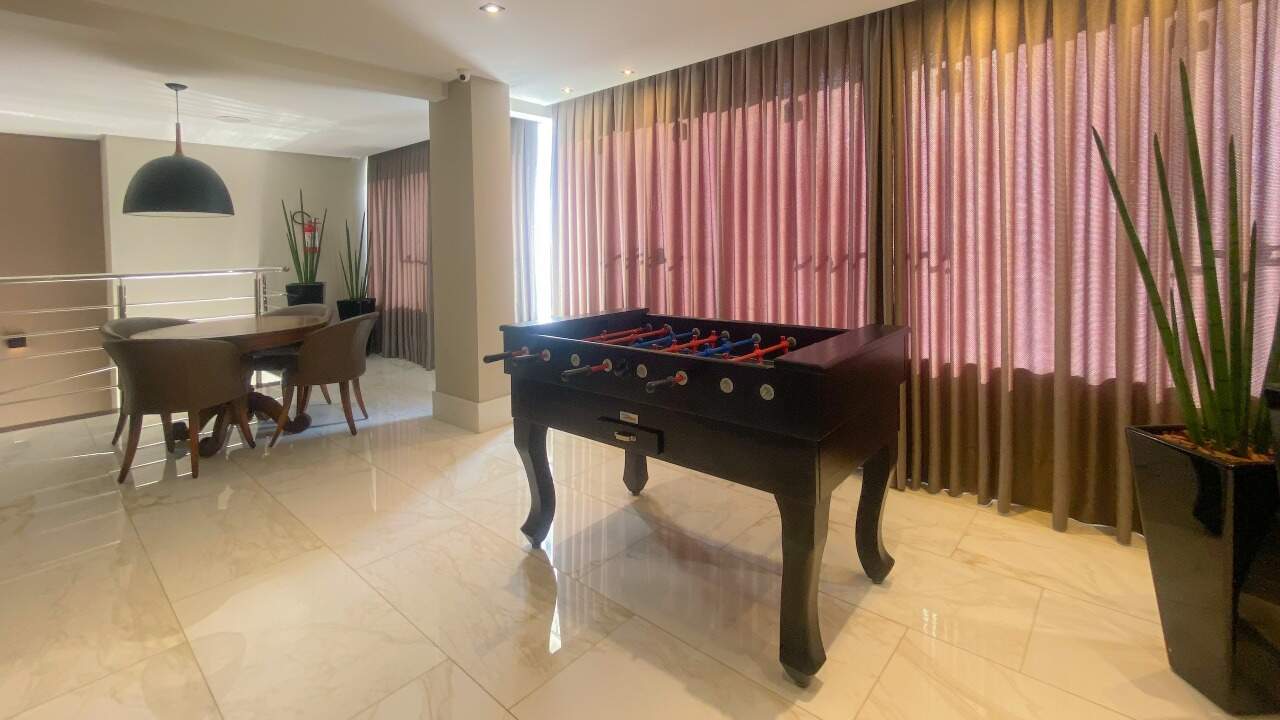 Apartamento à venda no Meia Praia: Sala de jogos