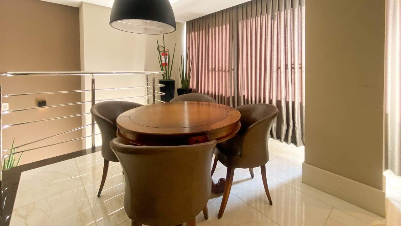 Apartamento à venda no Meia Praia: Sala de jogos