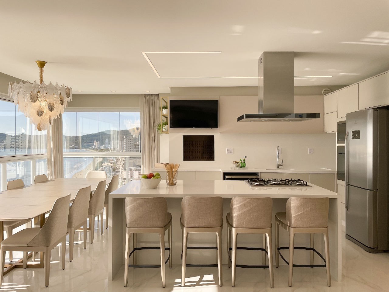 Apartamento à venda no Meia Praia: 