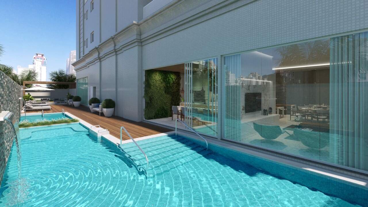 Apartamento à venda no Meia Praia: Piscina