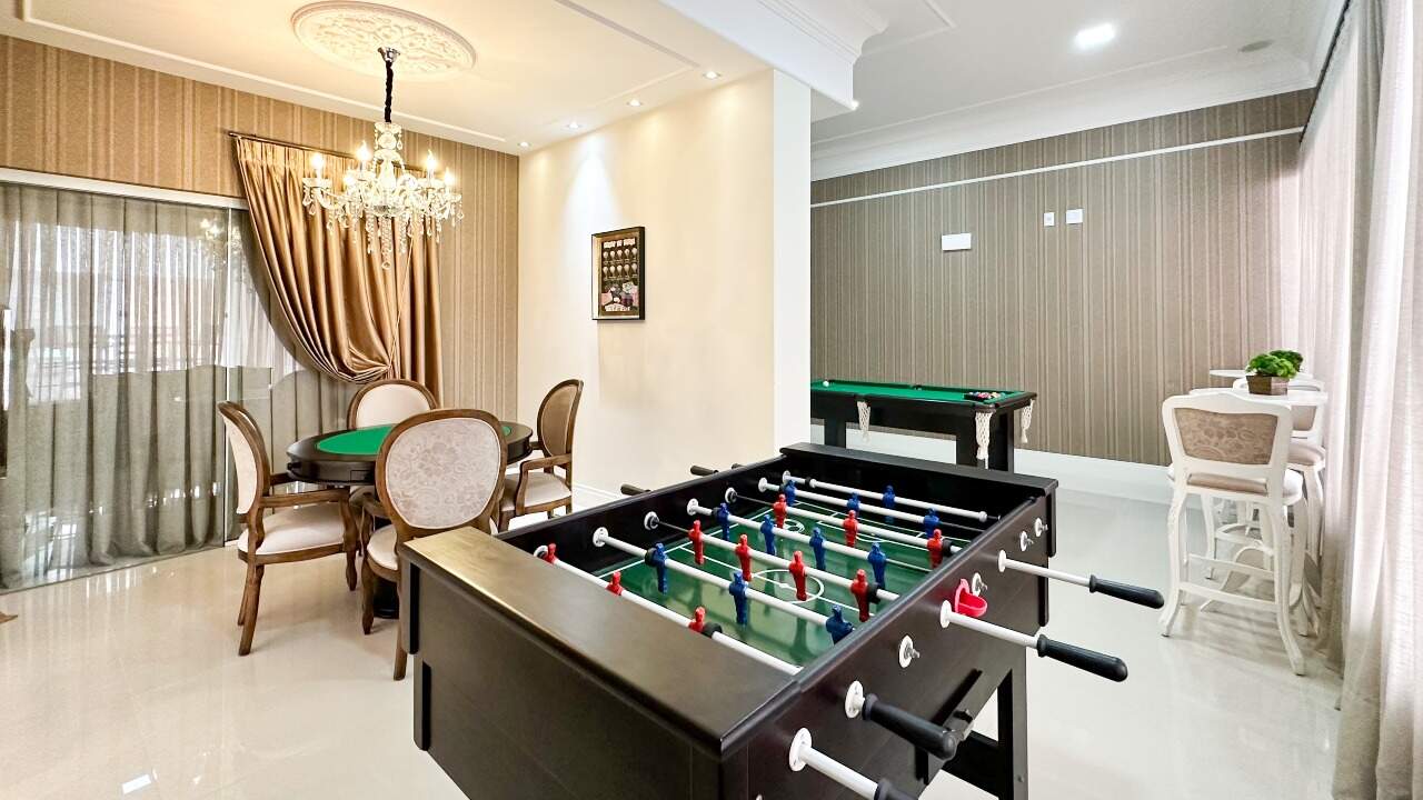 Apartamento à venda no Meia Praia: Sala de jogos