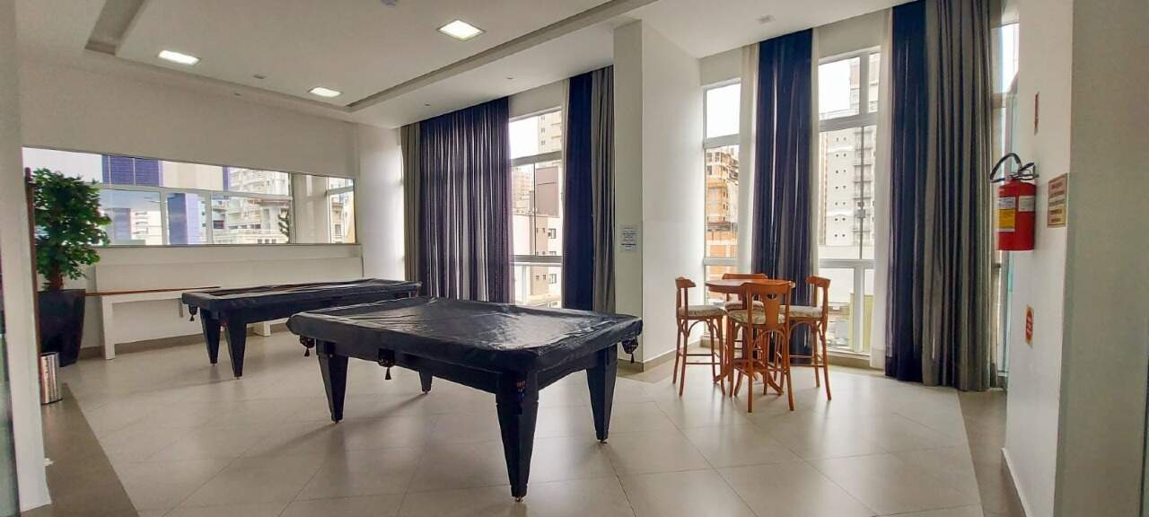 Apartamento à venda no Meia Praia: Sala de jogos