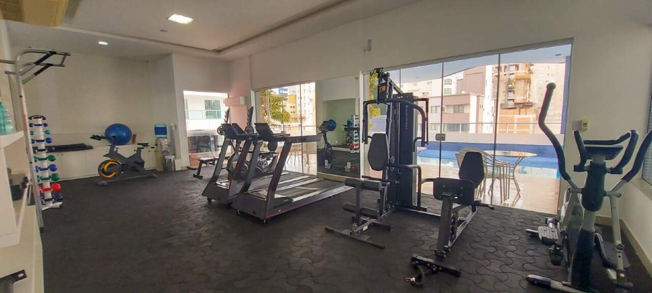 Apartamento à venda no Meia Praia: Academia