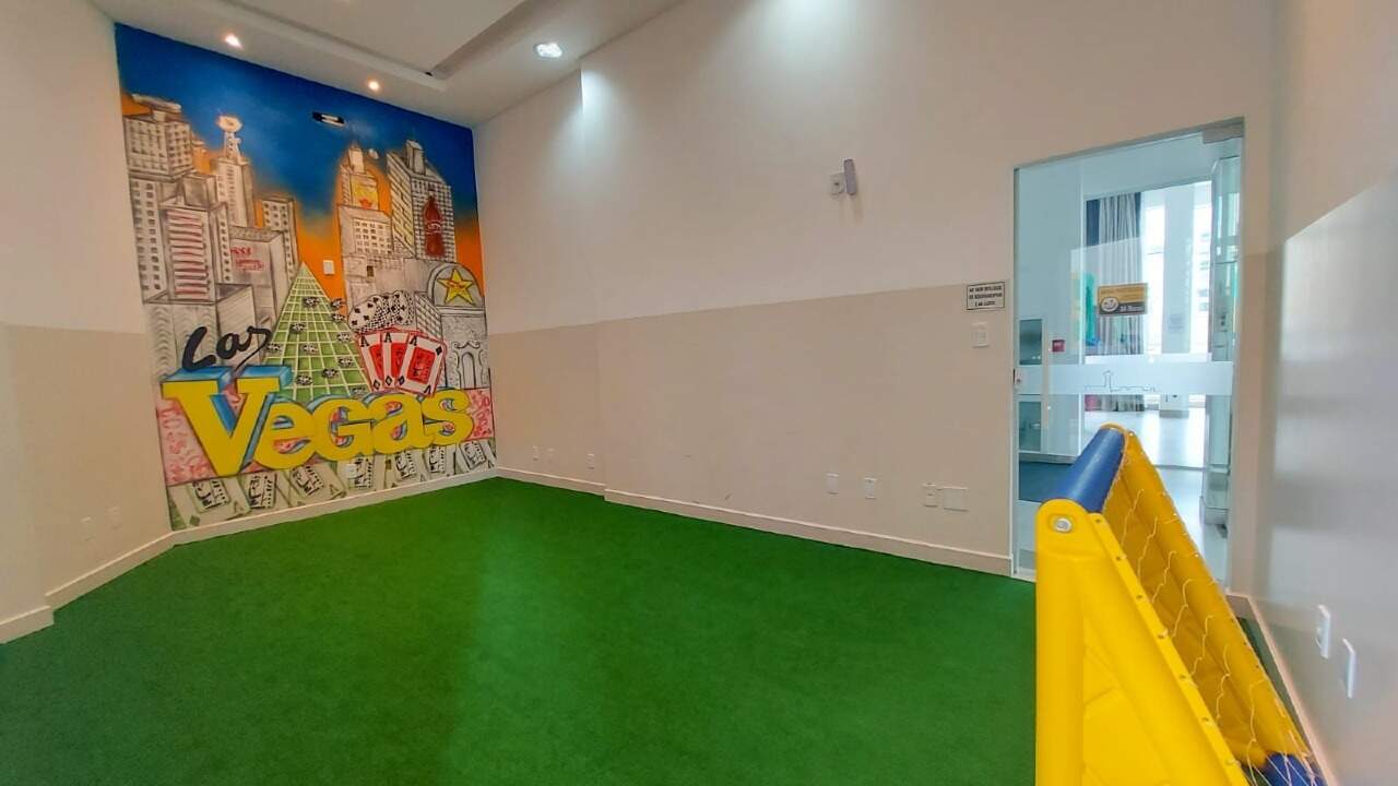 Apartamento à venda no Meia Praia: Brinquedoteca