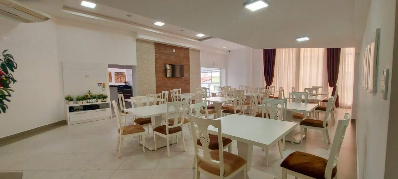 Apartamento à venda no Meia Praia: Salão de festas