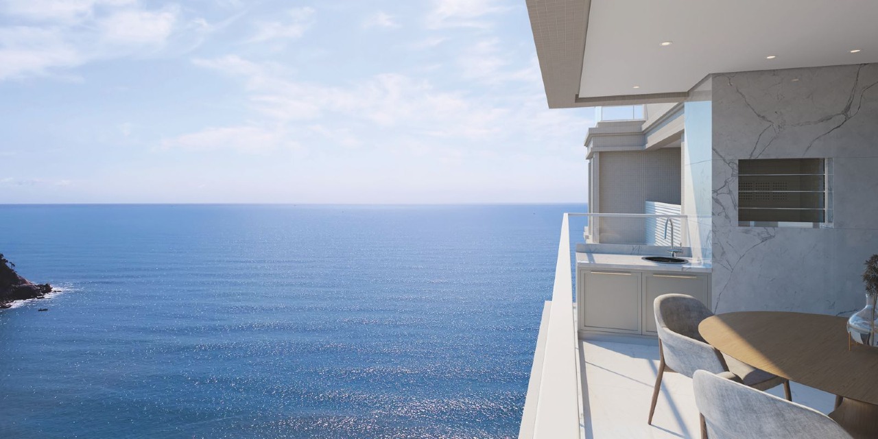 Apartamento à venda no Ilhota: Sacada com churrasqueira e vista do apartamento