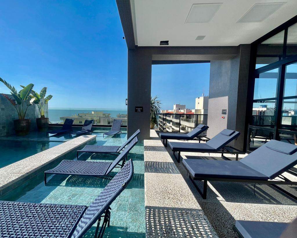 Apartamento à venda no Meia Praia: Pisicna e área externa das pisicnas 