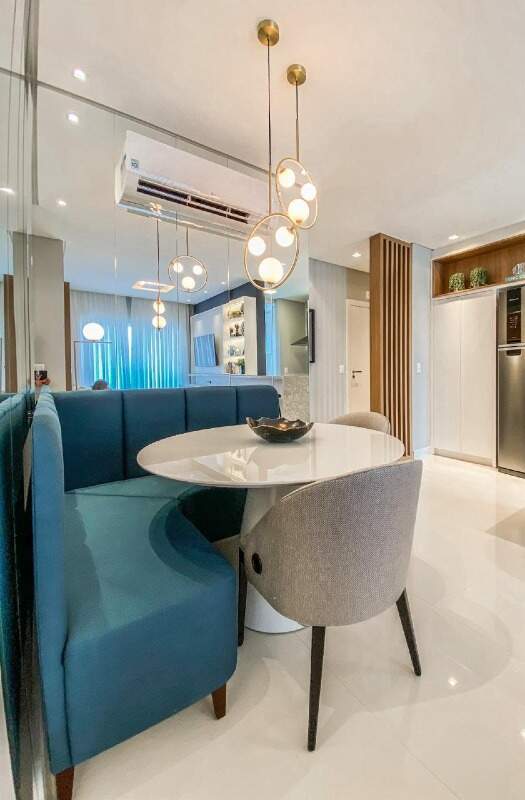 Apartamento à venda no Meia Praia: Sala de jantar