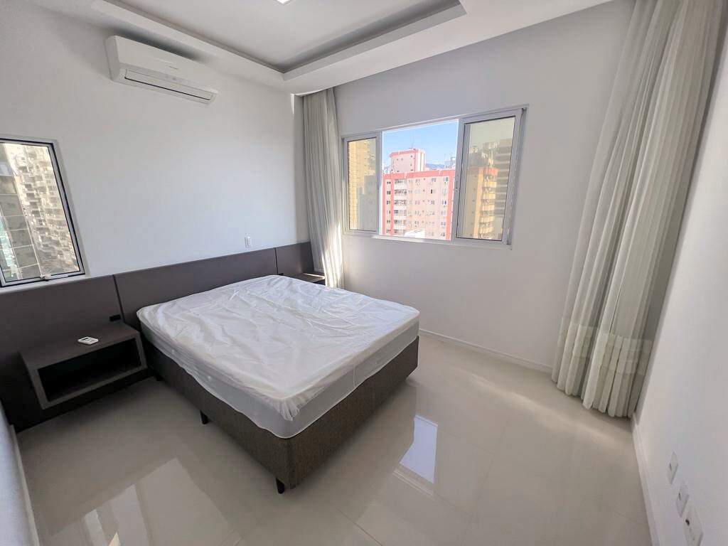 Apartamento à venda no Meia Praia: Suíte 02