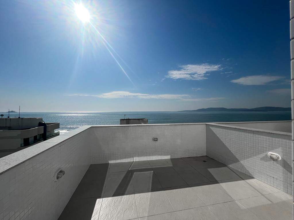 Apartamento à venda no Meia Praia: Vista do apartamento