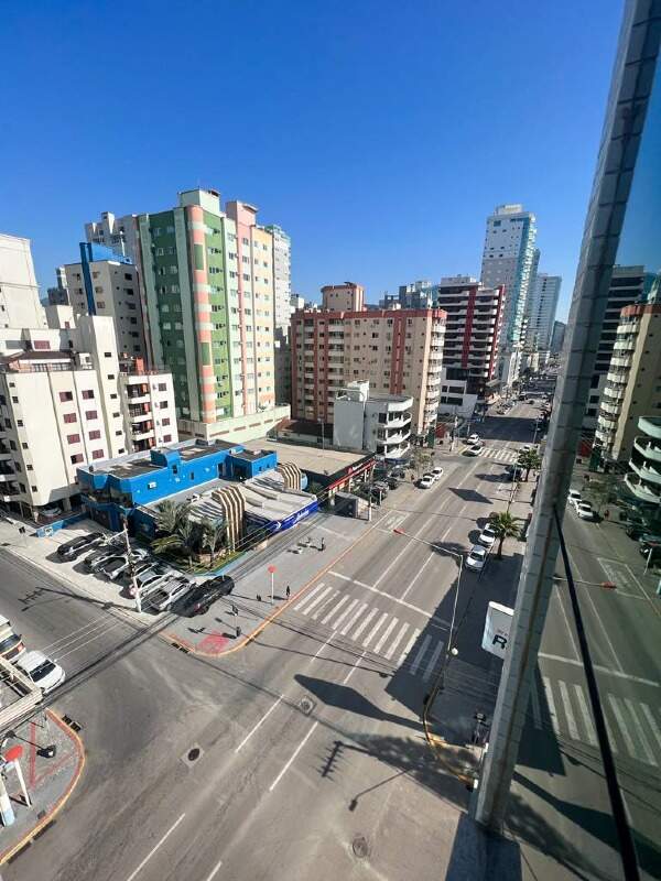 Apartamento à venda no Meia Praia: vista