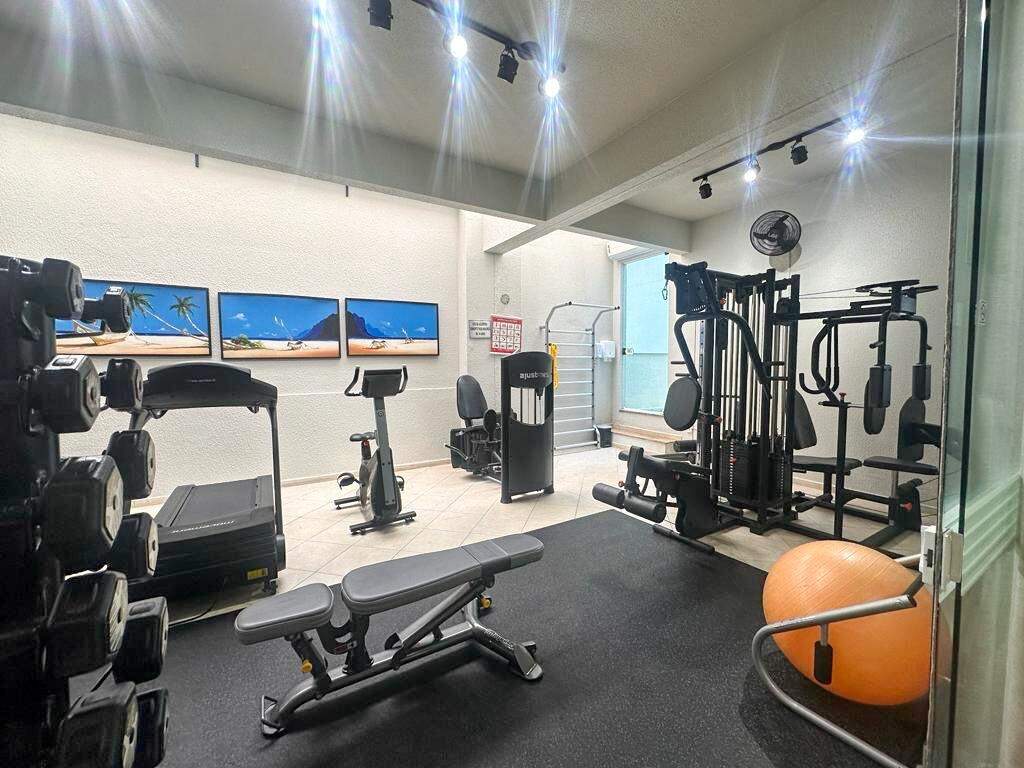 Apartamento à venda no Meia Praia: Academia