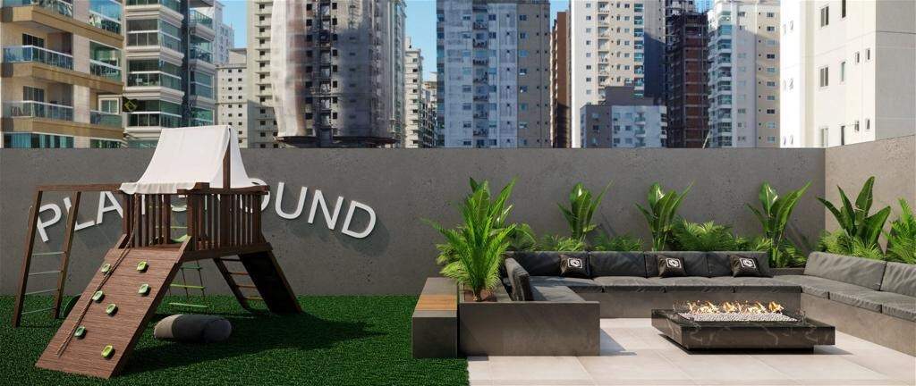 Apartamento à venda no Meia Praia: Playground e fire place