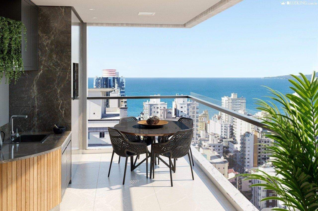Apartamento à venda no Meia Praia: 