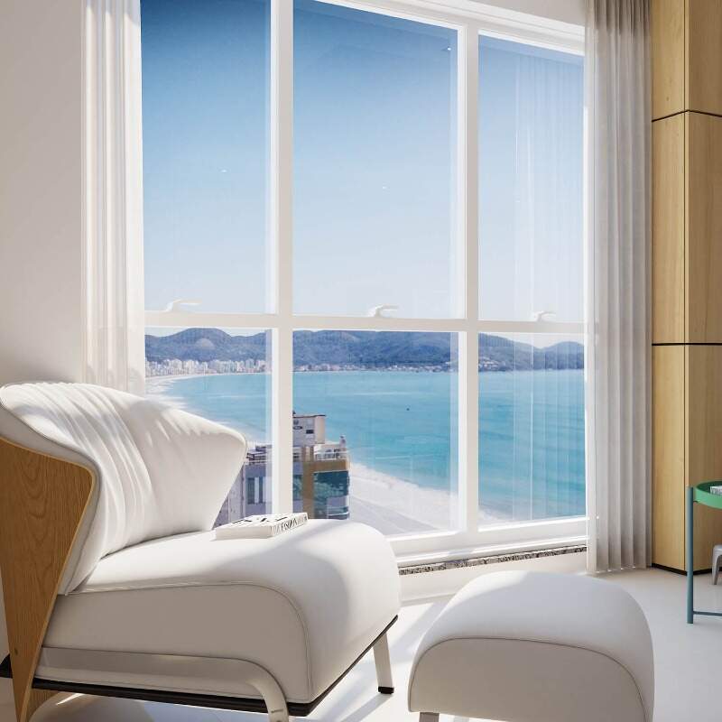 Cobertura à venda no Meia Praia: