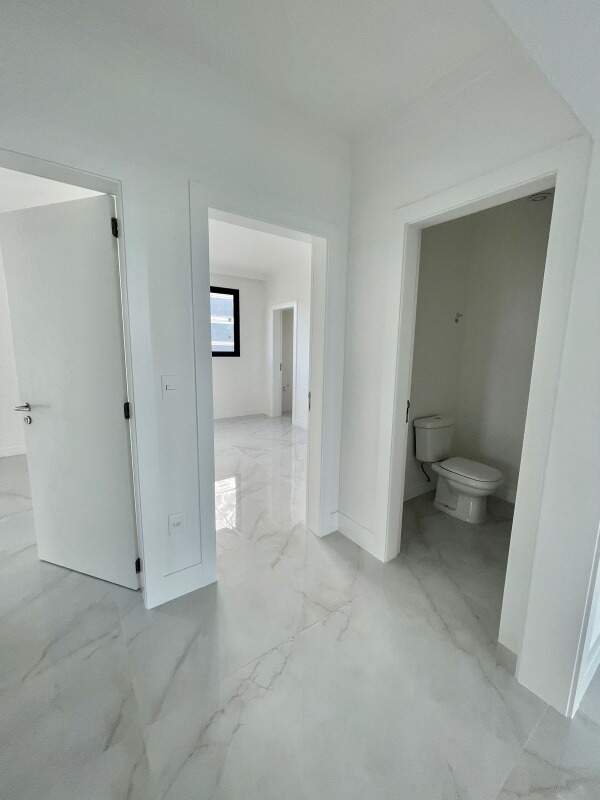 Apartamento à venda no Meia Praia: 