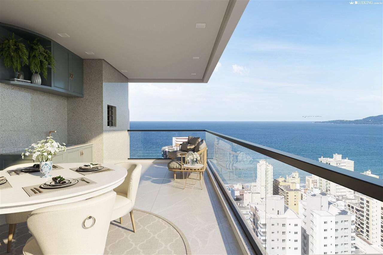 Apartamento à venda no Meia Praia: 