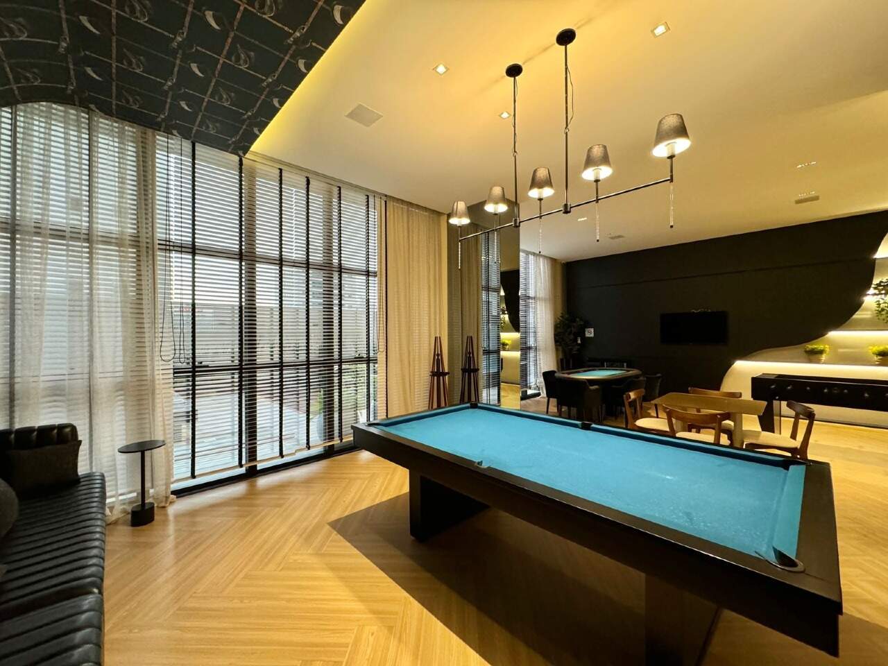 Apartamento à venda no Meia Praia: 