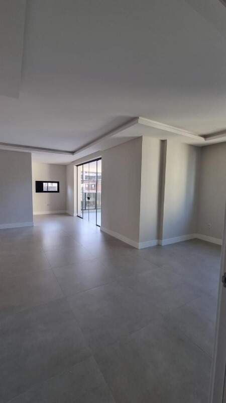 Apartamento à venda no Meia Praia: 