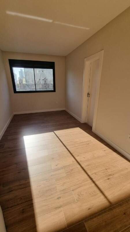 Apartamento à venda no Meia Praia: 