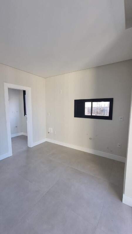 Apartamento à venda no Meia Praia: 