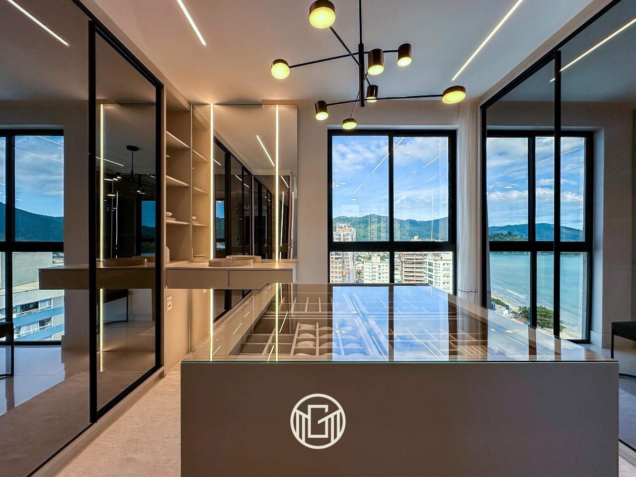 Apartamento à venda no Balneário Perequê: