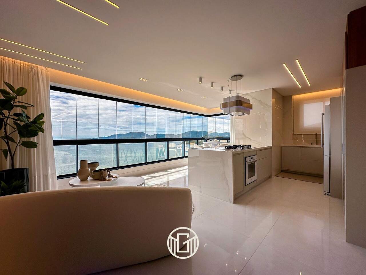 Apartamento à venda no Balneário Perequê: