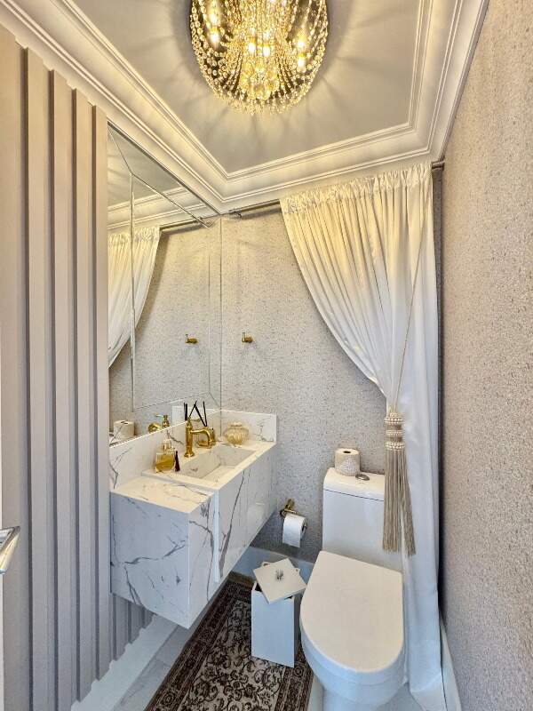 Apartamento à venda no Meia Praia: