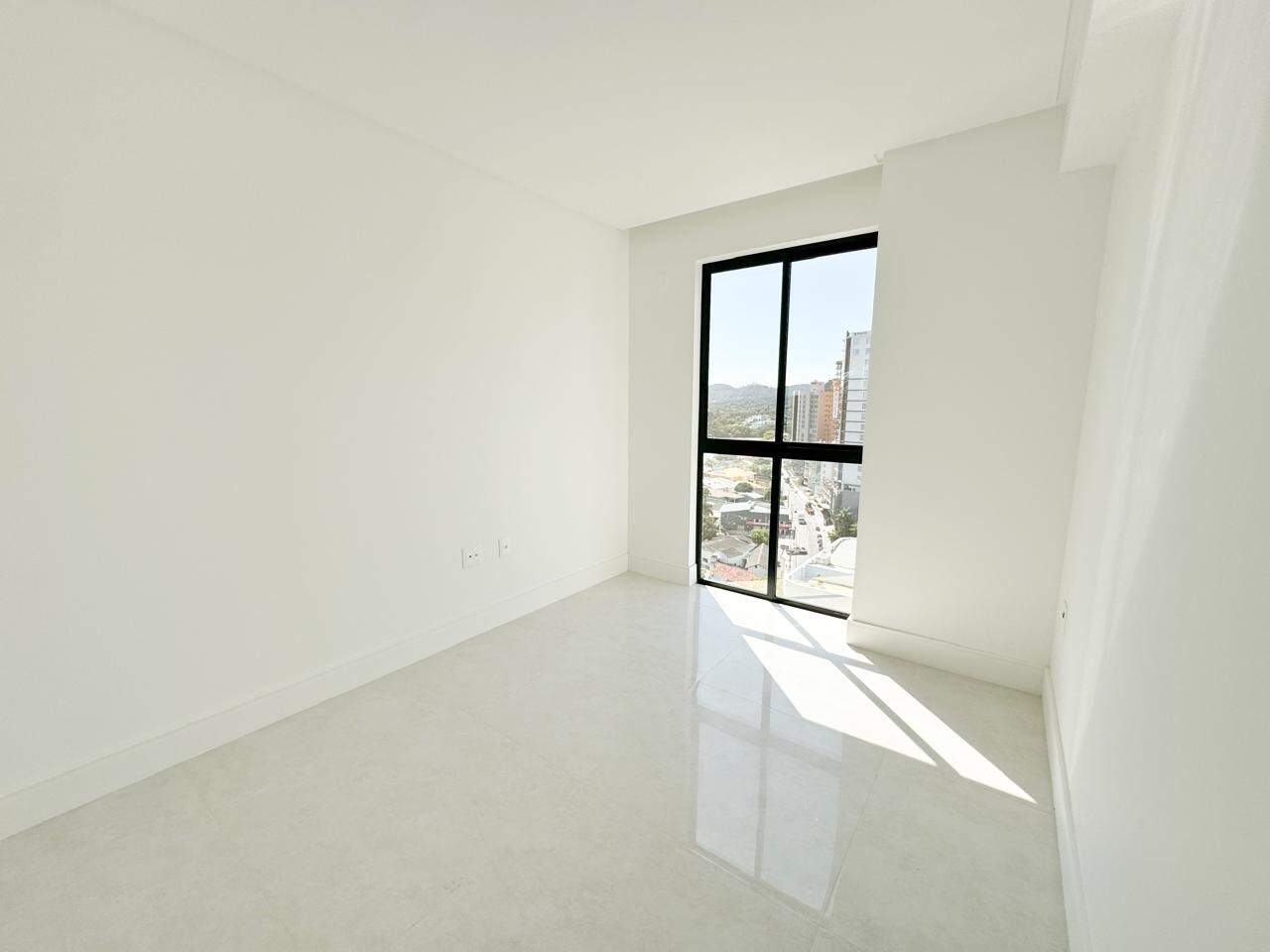 Apartamento à venda no Balneário Perequê: