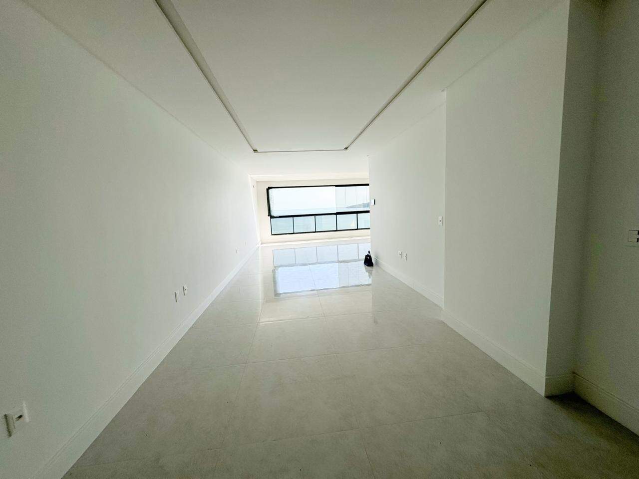 Apartamento à venda no Balneário Perequê: