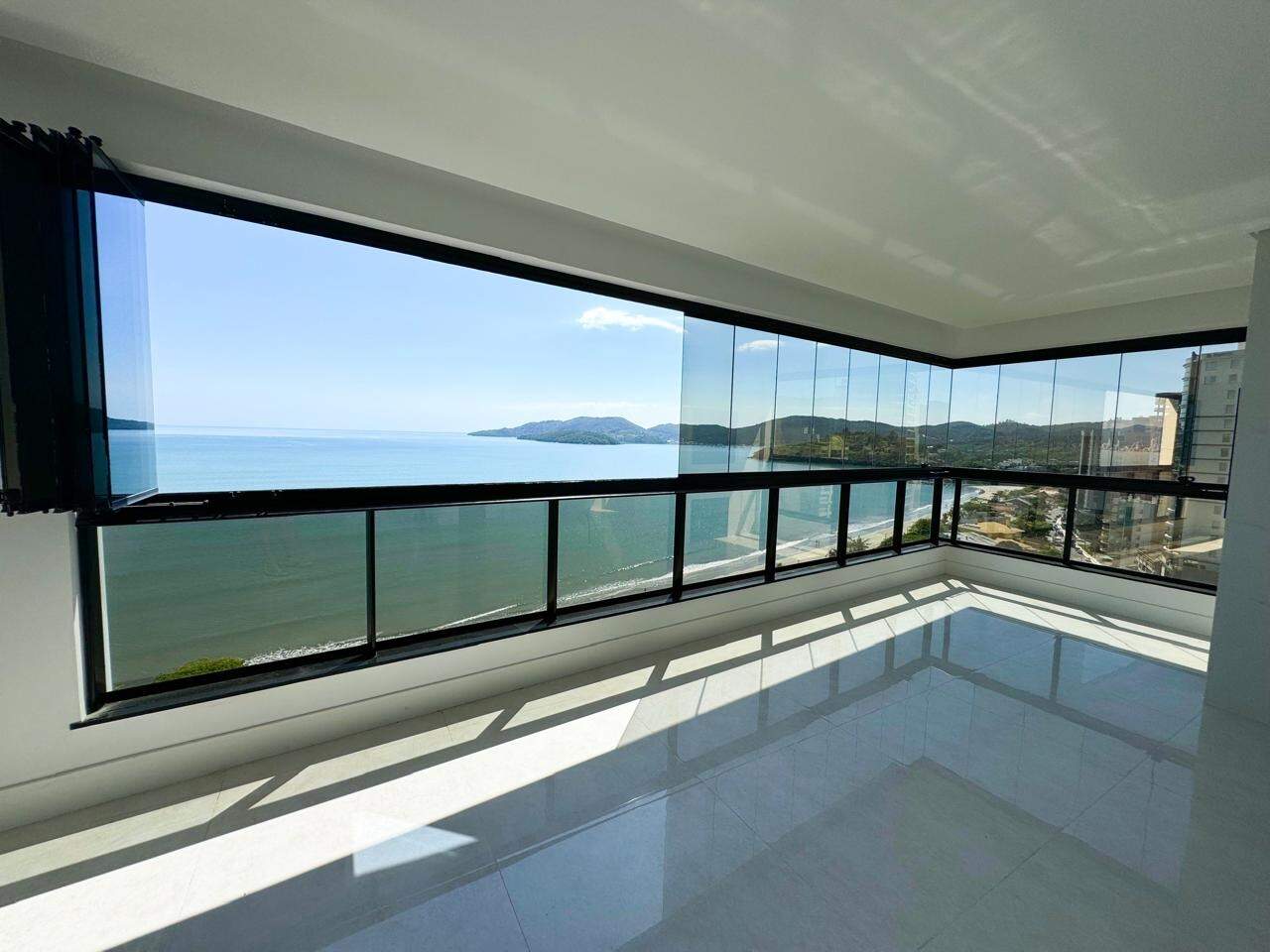 Apartamento à venda no Balneário Perequê: