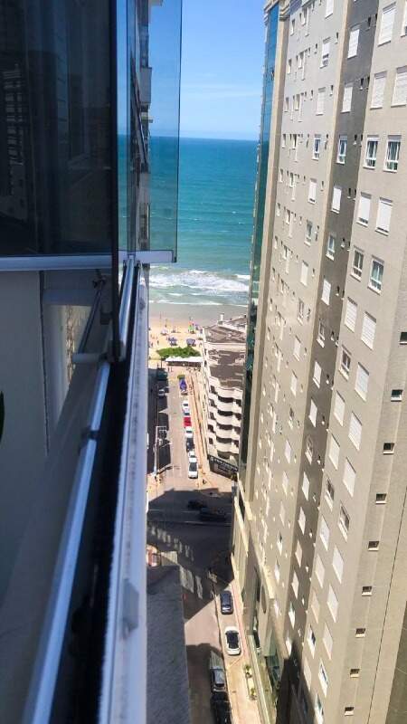 Apartamento à venda no Meia Praia: 