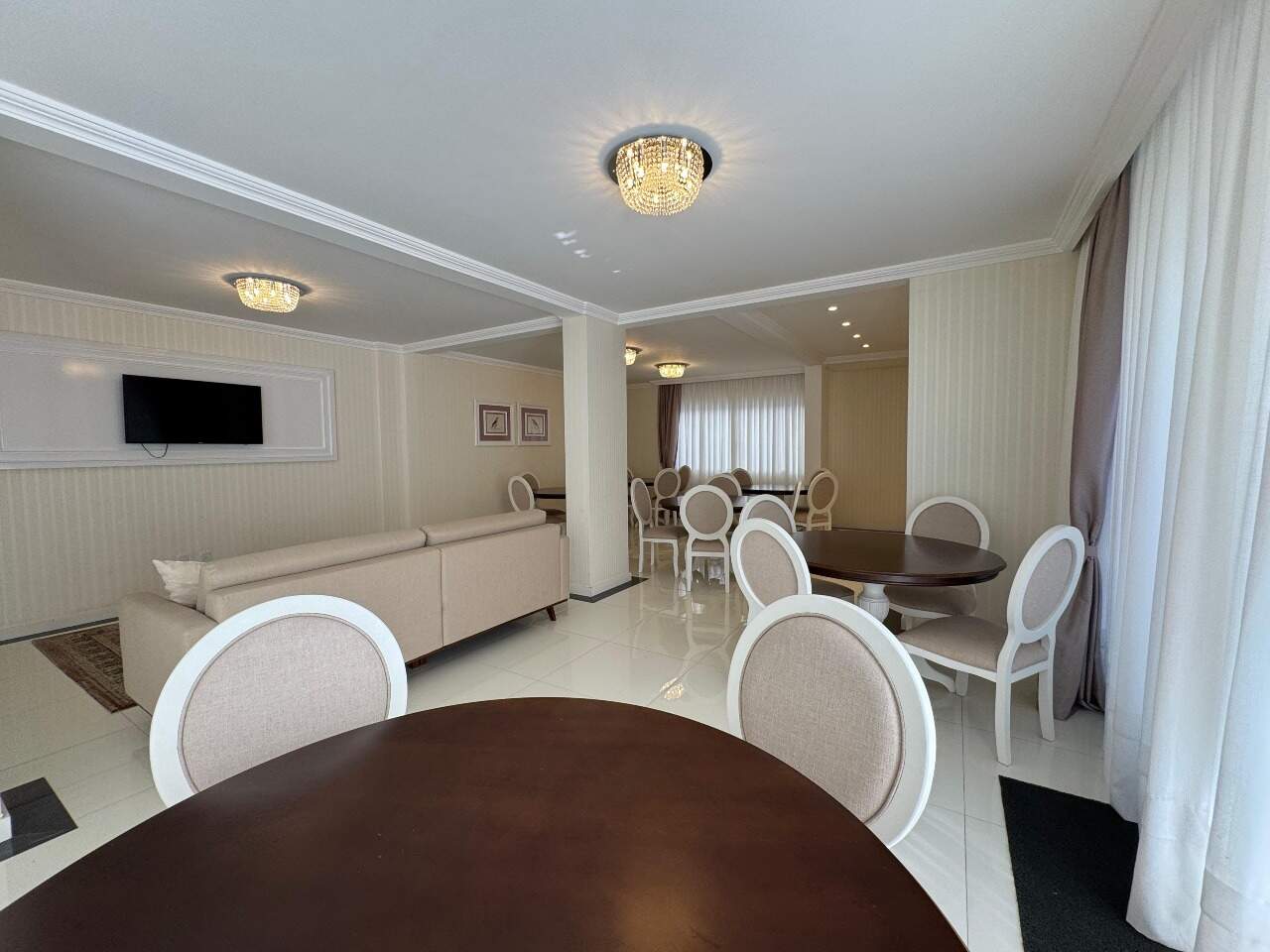 Apartamento à venda no Meia Praia: 