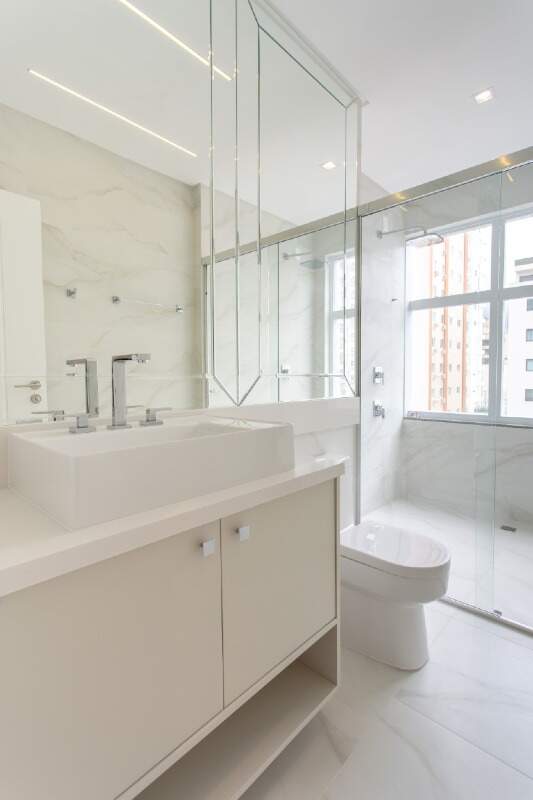 Apartamento à venda no Meia Praia: