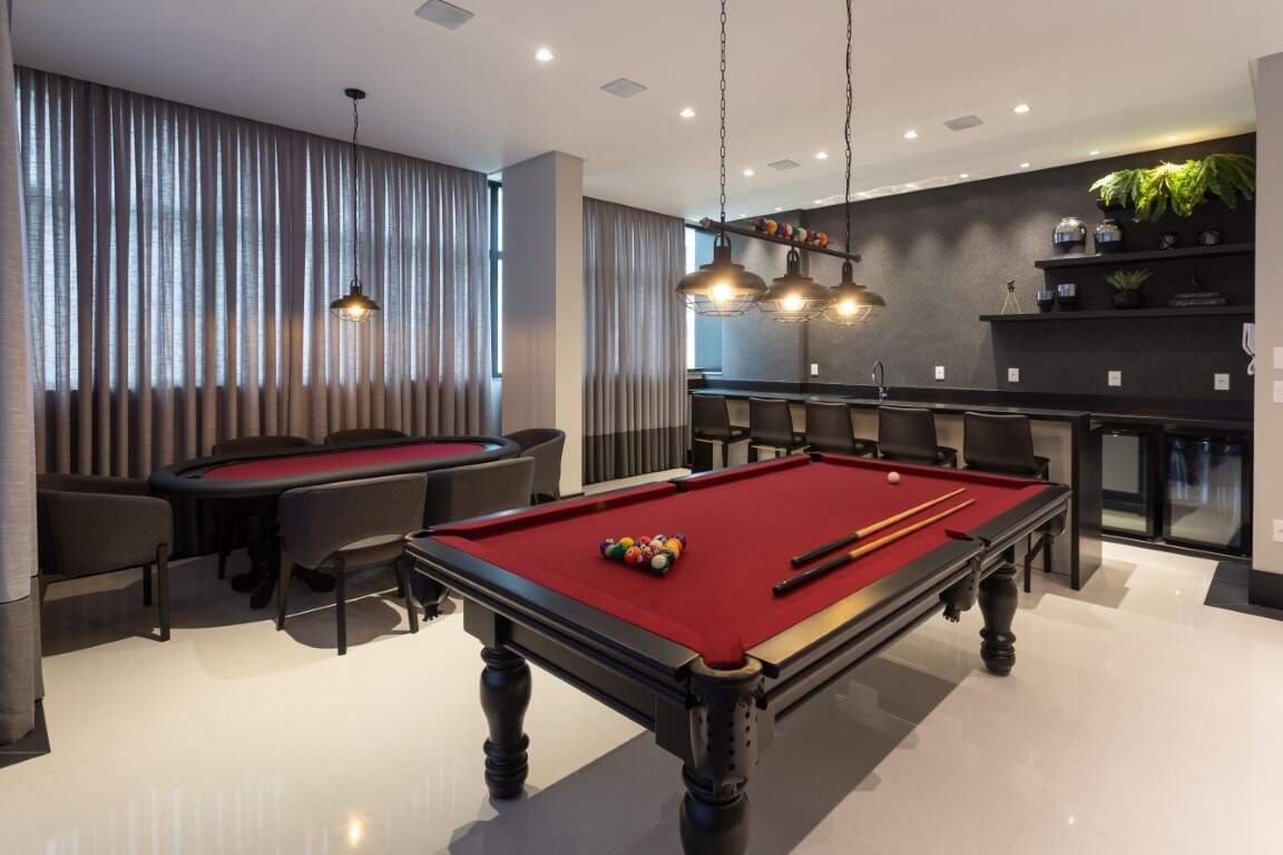 Apartamento à venda no Meia Praia: