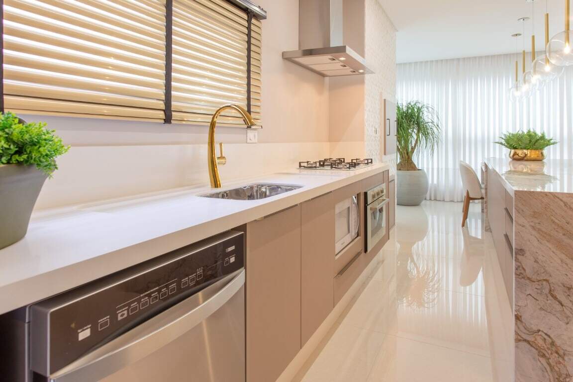Apartamento à venda no Meia Praia: