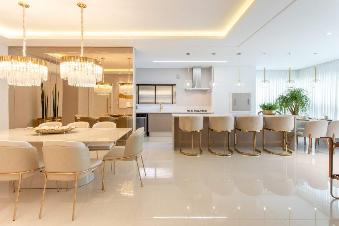 Apartamento à venda no Meia Praia: