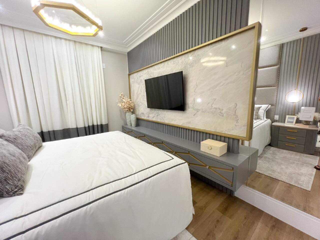 Apartamento à venda no Meia Praia: 