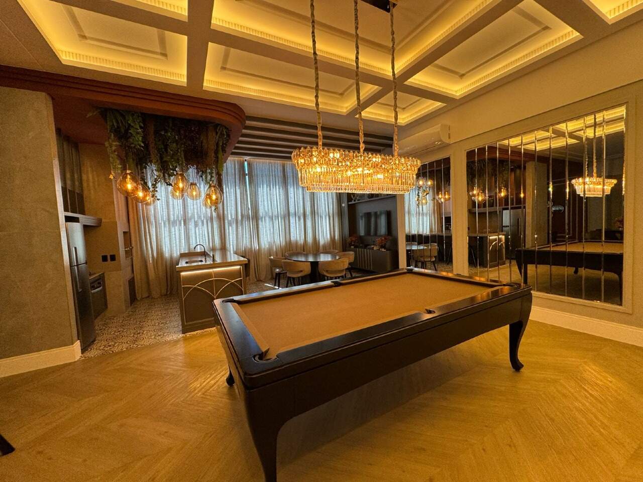 Apartamento Diferenciado à venda no Meia Praia: 